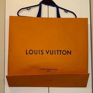 LARGE LOUIS VUITTON SHOPPING BAG